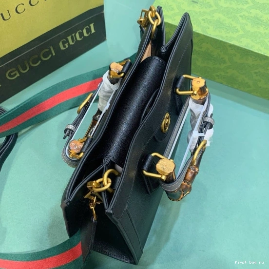 First bag ru bag Diana tote GUCCI small 0812